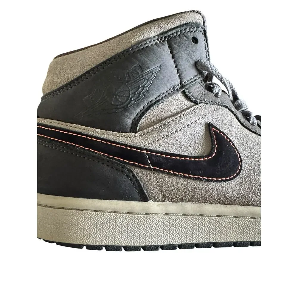 Jordan Air Jordan 1 Mid Top Lace-Up Sneakers Gray/Black Nubuck FQ8338-017